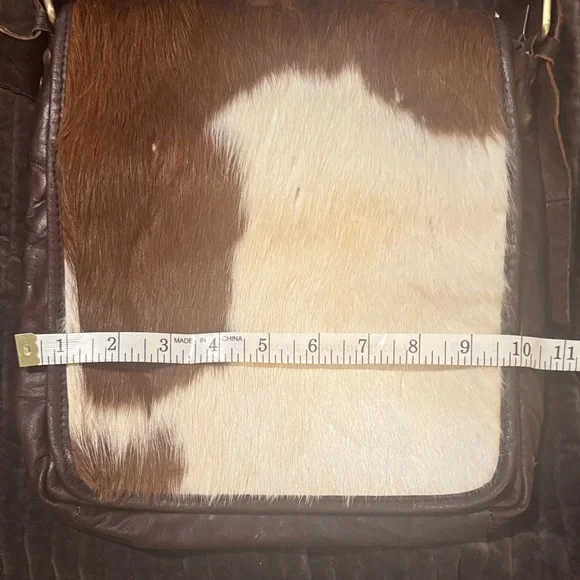Cowhide artisan Brown and White Leather Shoulder Bag - Picture 7 of 11
